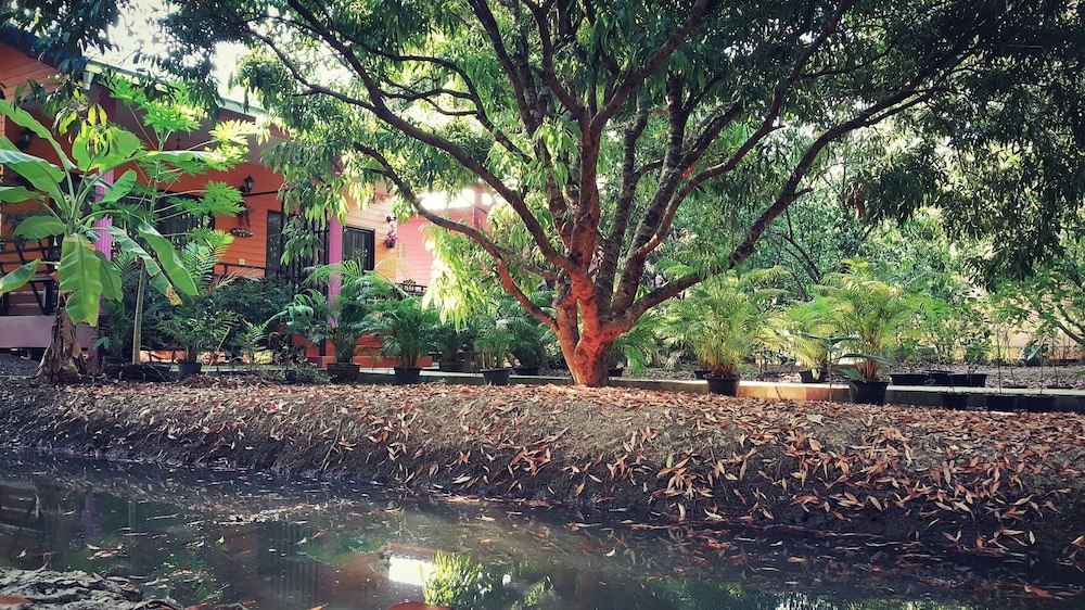 Warakorn Baansuan Amphawa in Amphawa, Thailand