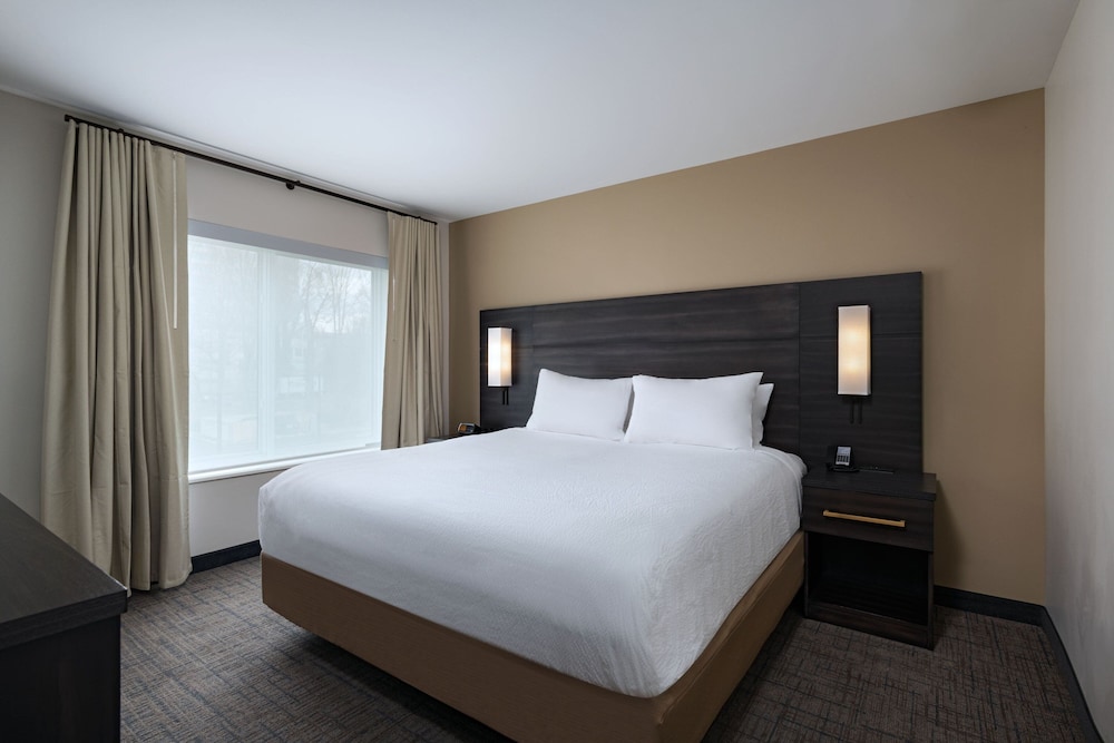 Residence Inn by Marriott New Brunswick Tower Center Blvd - photo 8