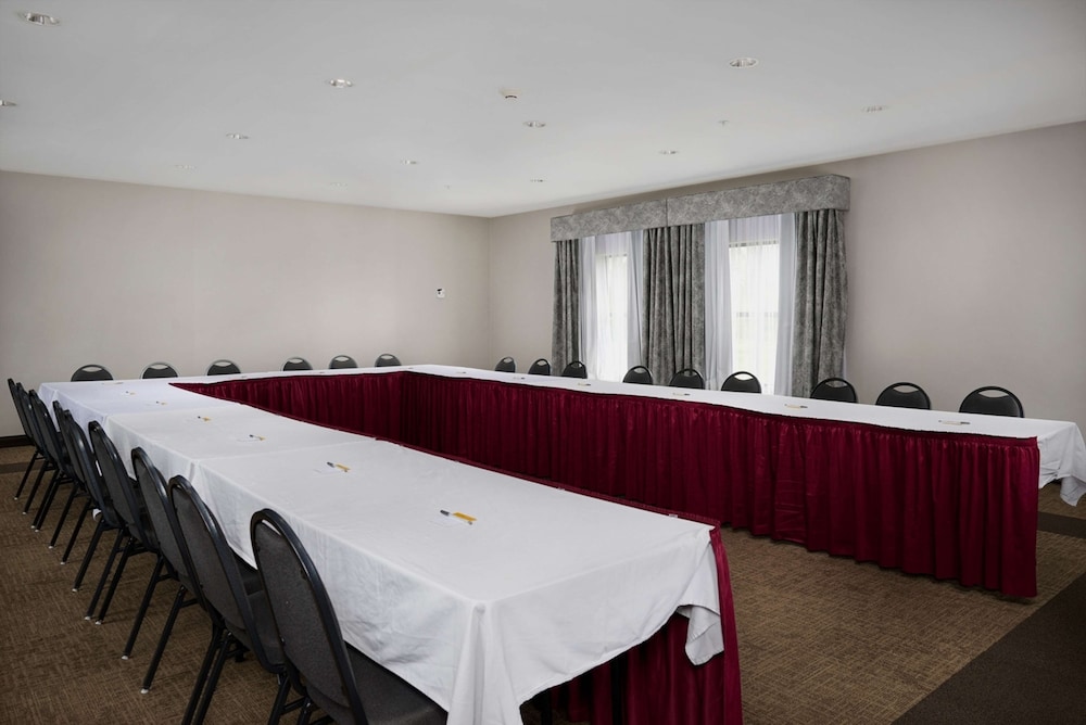 Hampton Inn Shelbyville - photo 25