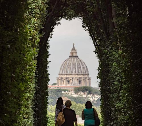Easy Suite Roma San Pietro — 4-Star Luxury Hotel in Rome, Italy