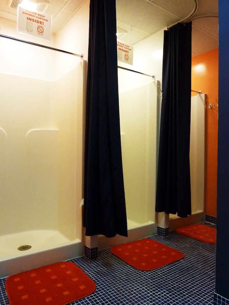 Apple Hostels - photo 16