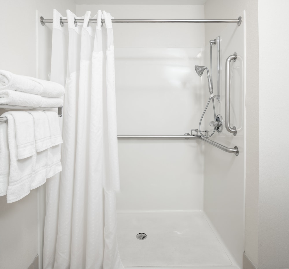 Holiday Inn Express Hotel & Suites Clinton by IHG - photo 26