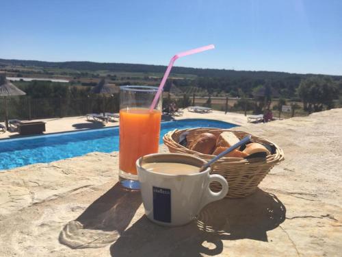 Camping Mer et Camargue — 4-Star Luxury Hotel in Calvisson, France