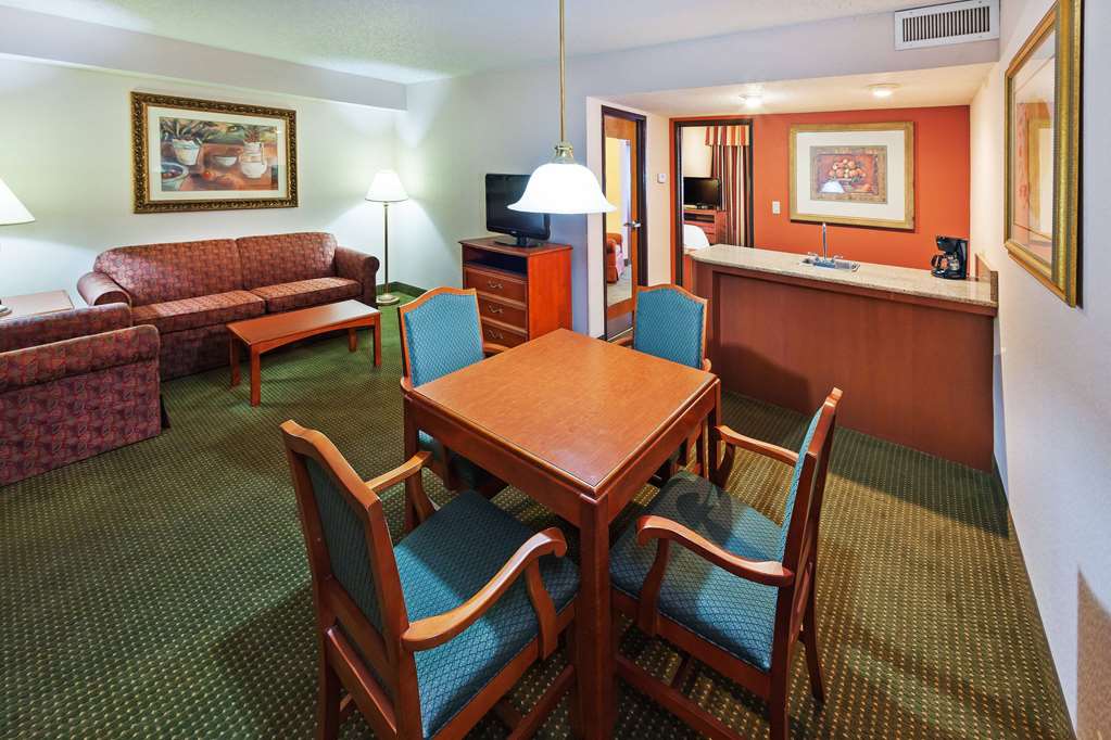 AmericInn by Wyndham Omaha - photo 15