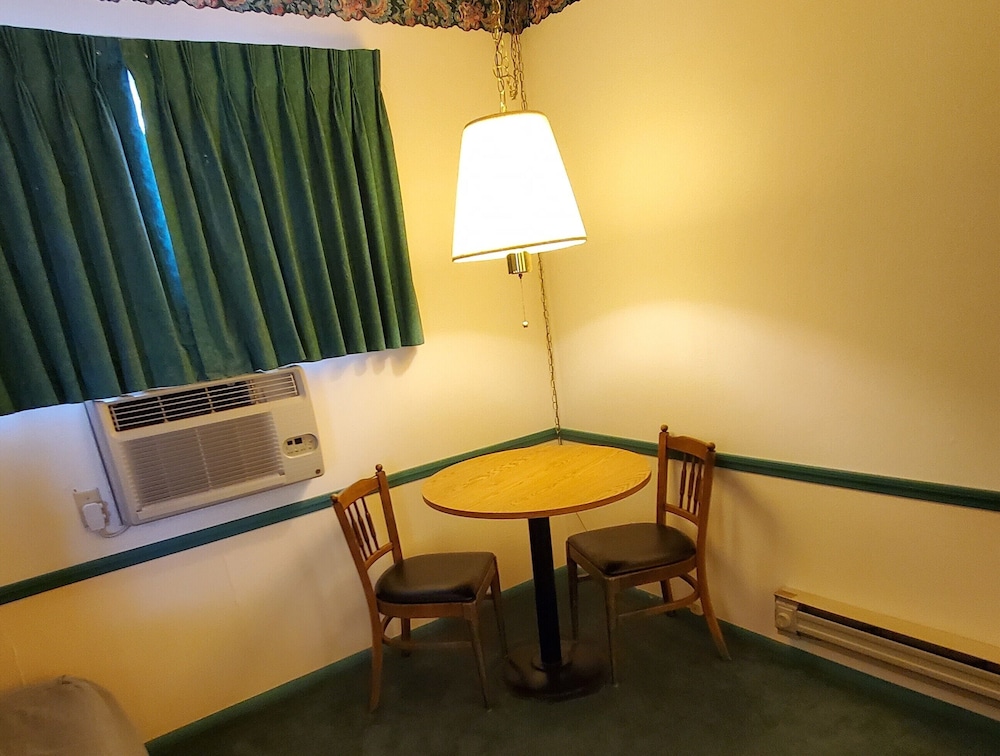 Robin Hood Motel - photo 13