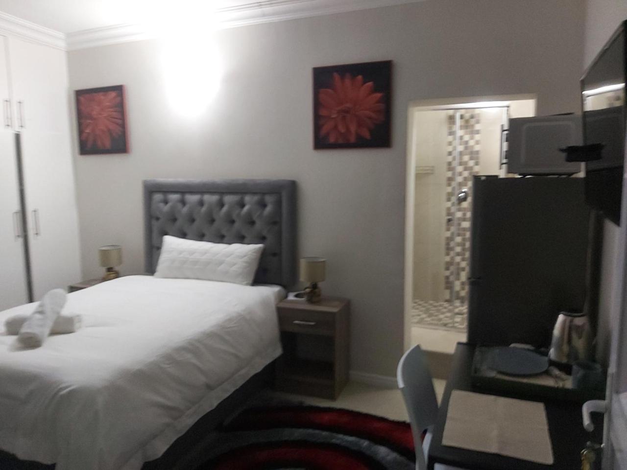Izuba Lodge