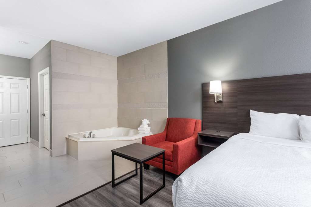 Ramada by Wyndham Sellersburg Louisville North - photo 35