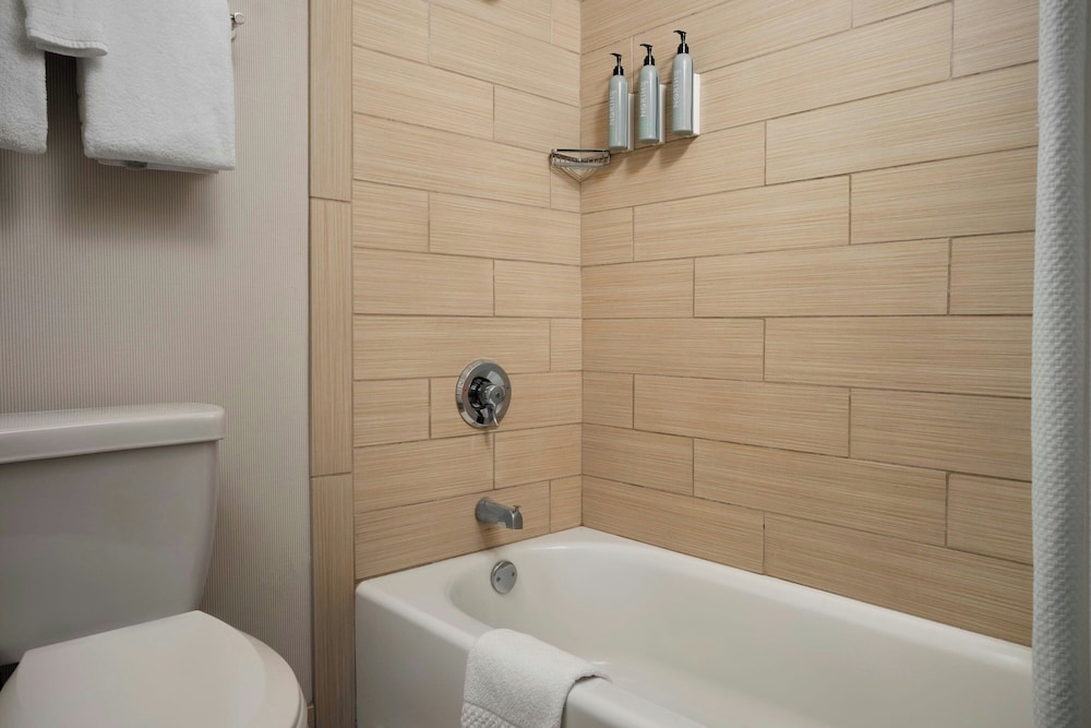 Courtyard by Marriott Santa Rosa - photo 14