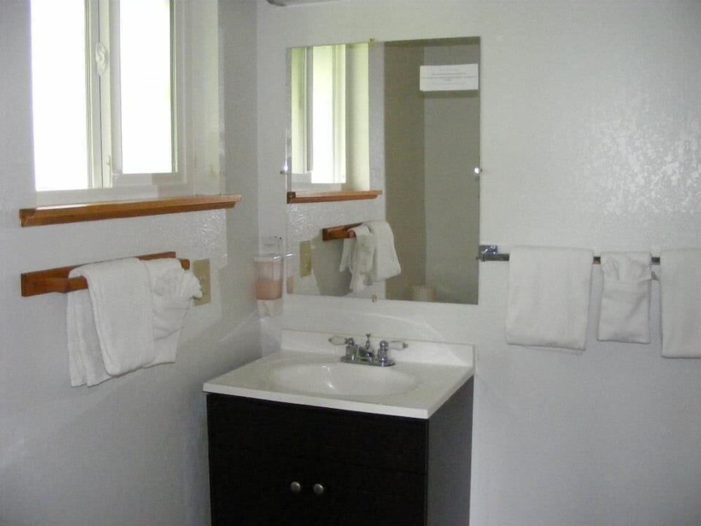 Ocean Avenue Inn - photo 24