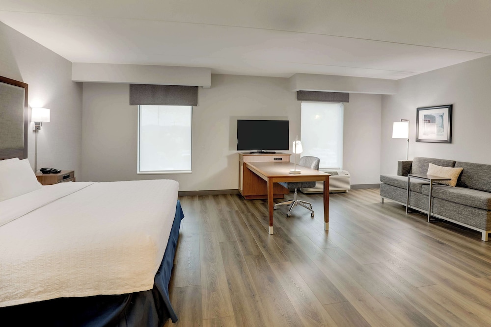 Hampton Inn & Suites Rome - photo 23