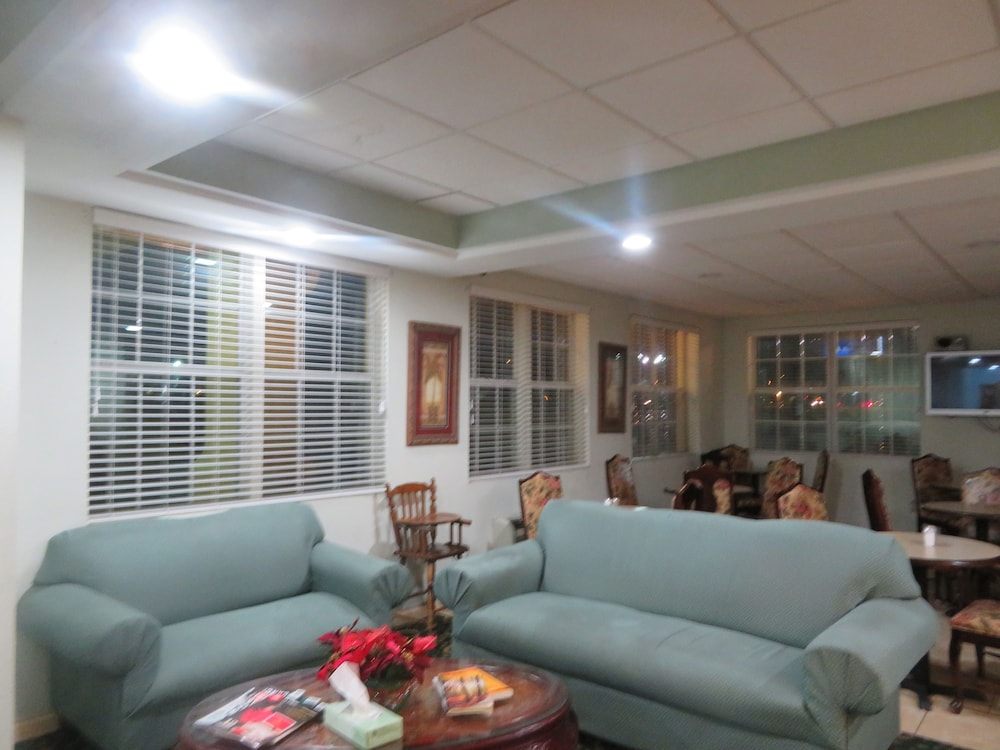 Days Inn by Wyndham Blytheville - photo 3