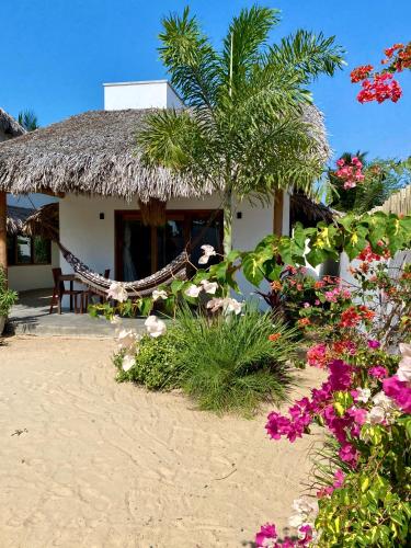 Home Preá 2 min from the beach with pool — 4-Star Luxury Hotel in Cruz, Brasil