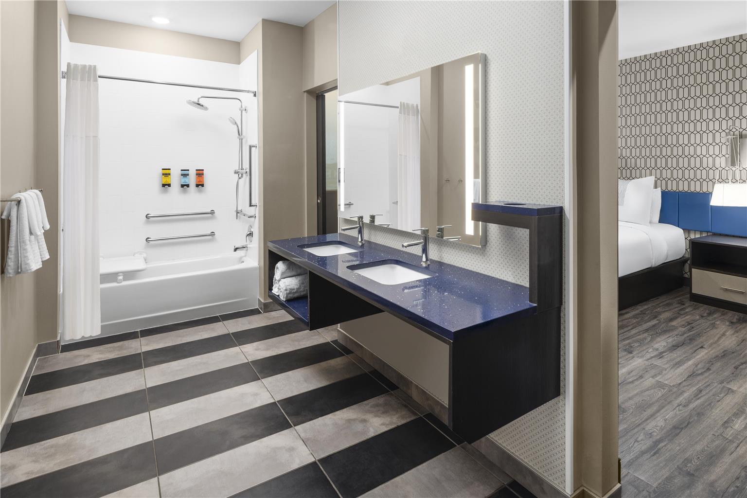 GLō Best Western Dawley Farms In Sioux Falls - photo 22