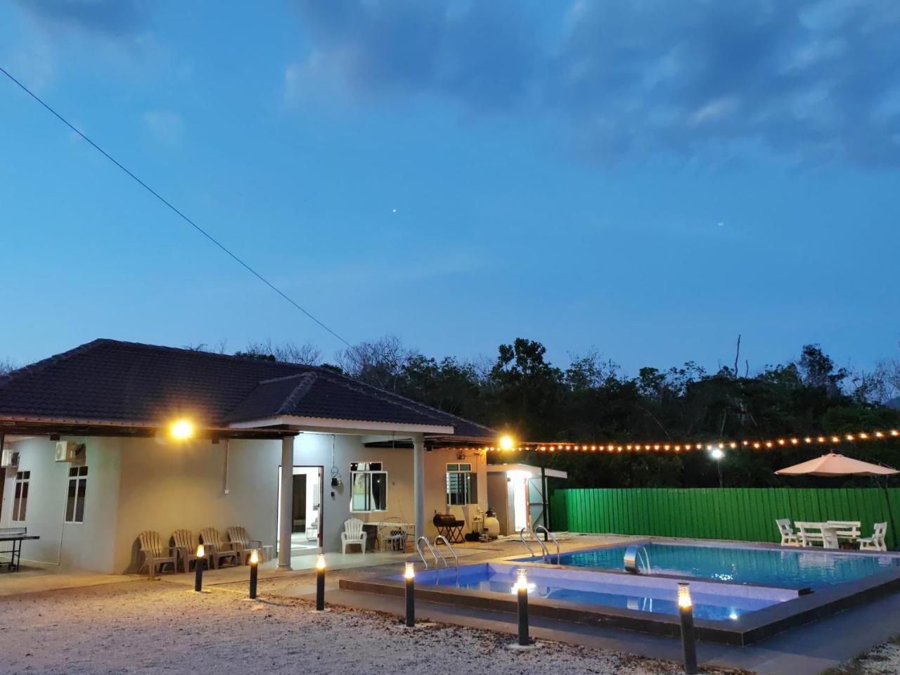 Kvaloya Homestay Private Swimming Pool 21320872 — Gurun