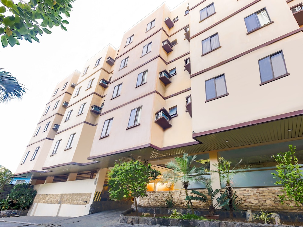 Cote D' Azure - last minute hotel in Las Pinas