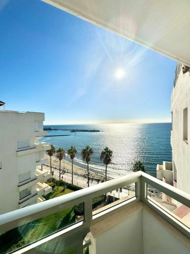 Sea View Beach Access Center Parking — Marbella