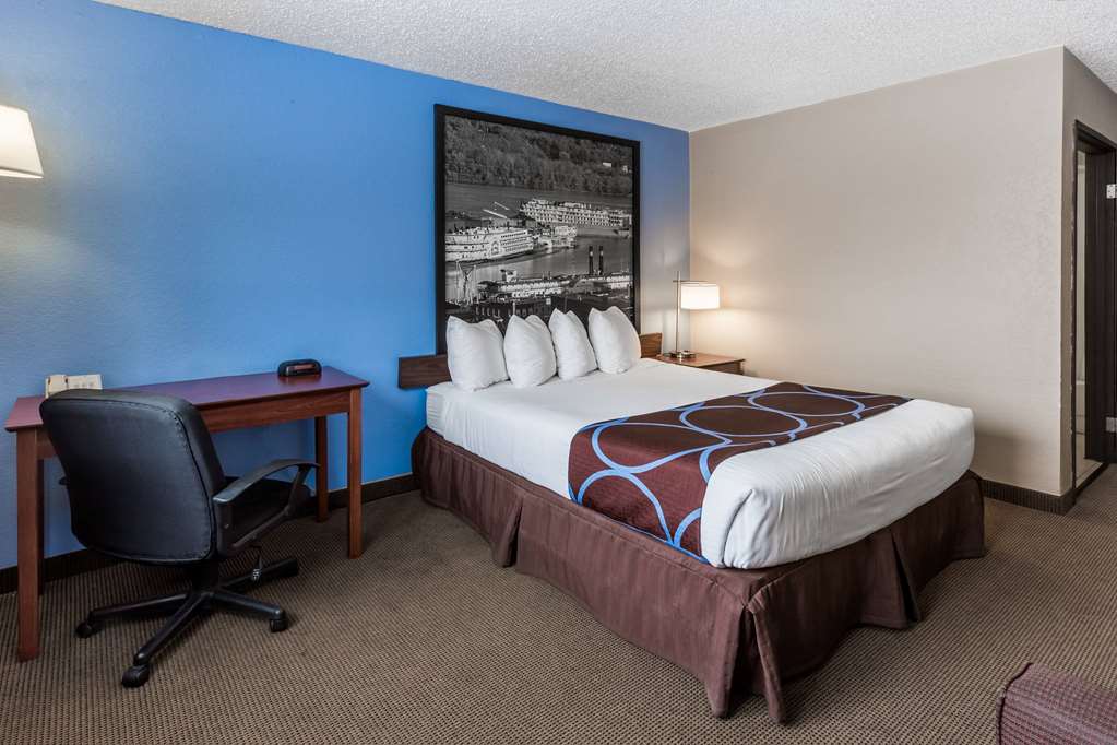 Super 8 by Wyndham Dubuque - photo 8