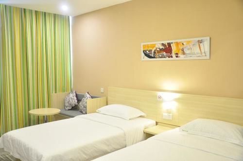 Grid Inn Wuzhou Zhongshan Road — hotel in Wuzhou