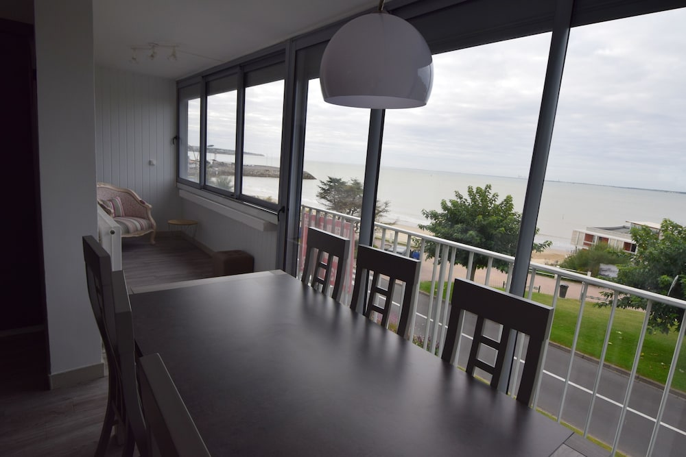 Appart Hotel Beau Rivage in Royan, France