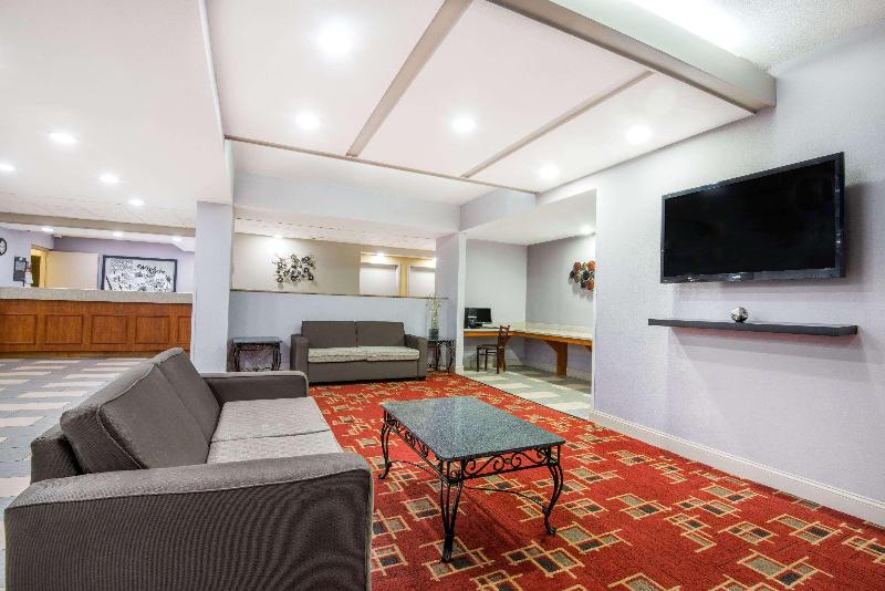 Super 8 by Wyndham Wichita South - photo 4