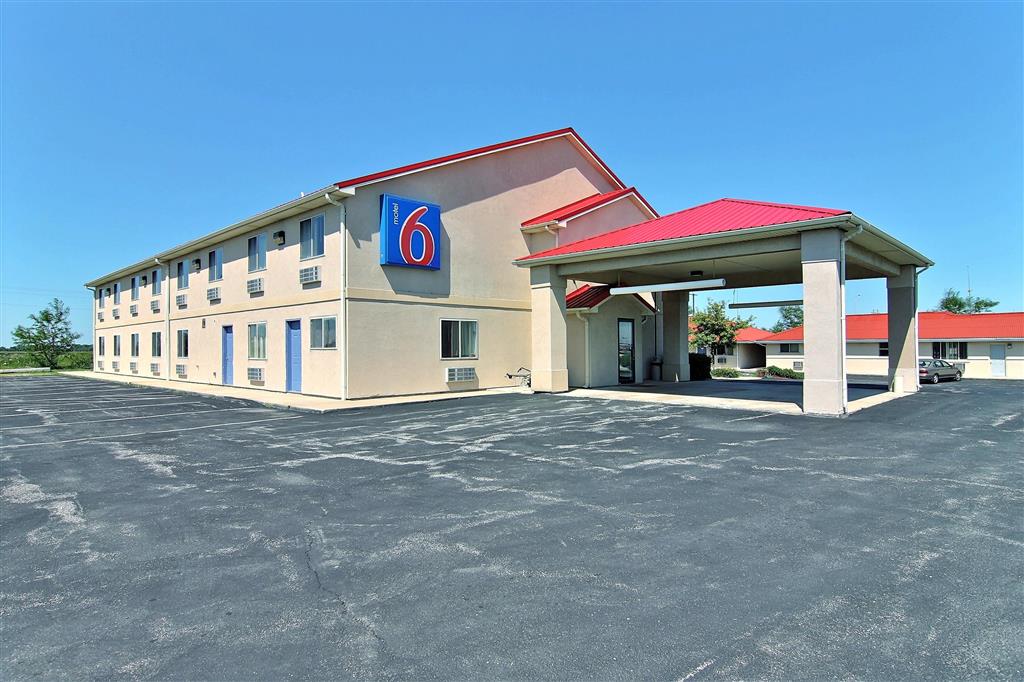 Motel 6 Gilman IL - featured photo