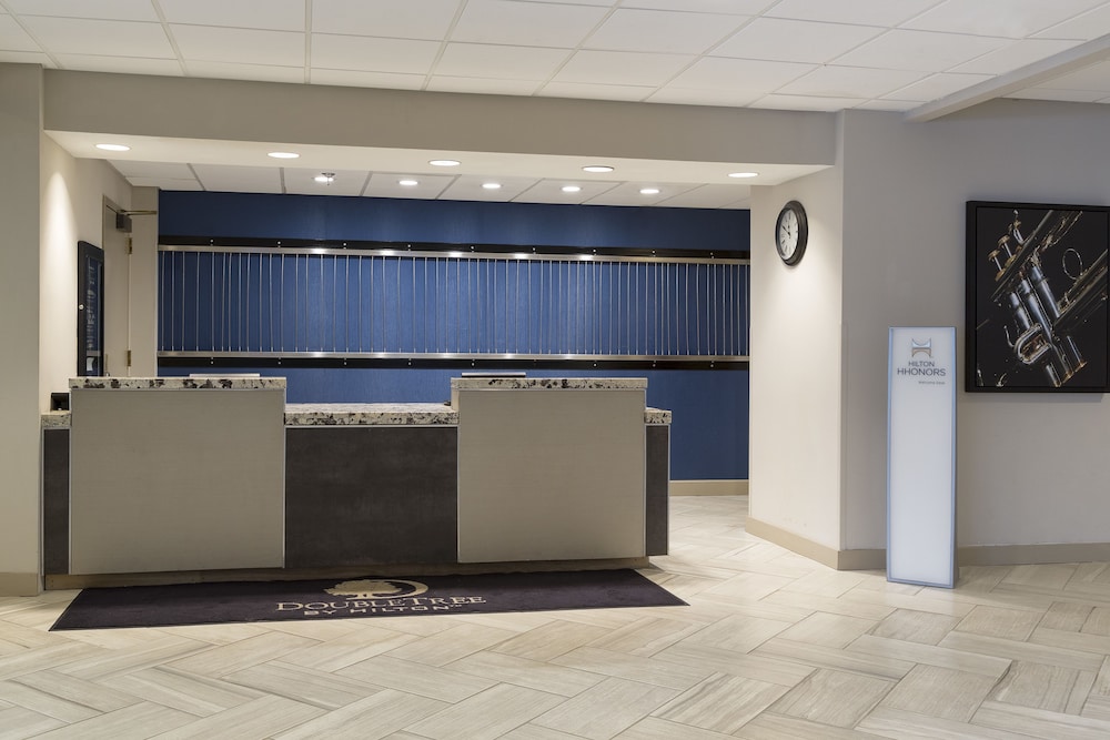 DoubleTree Suites by Hilton Nashville Airport - photo 6