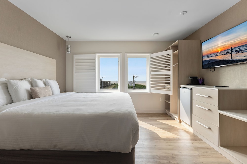 Oceanic Hotel - photo 13