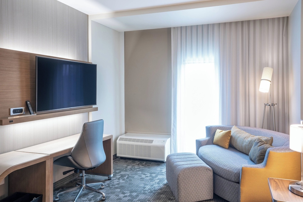 Courtyard by Marriott Charleston North Charleston - photo 12