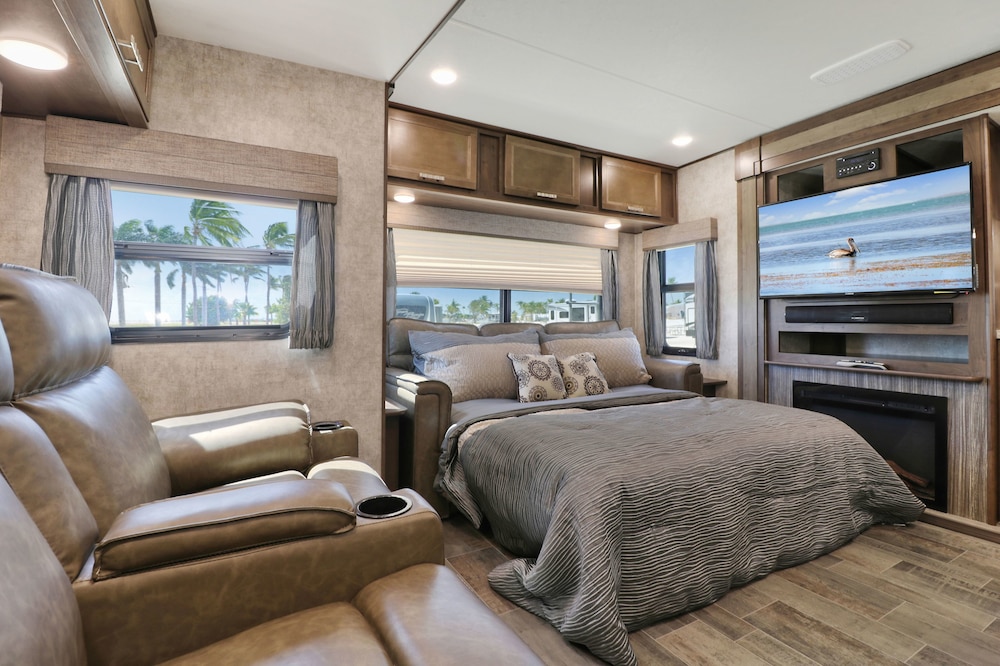 Sunshine Key RV Resort & Marina - photo 5