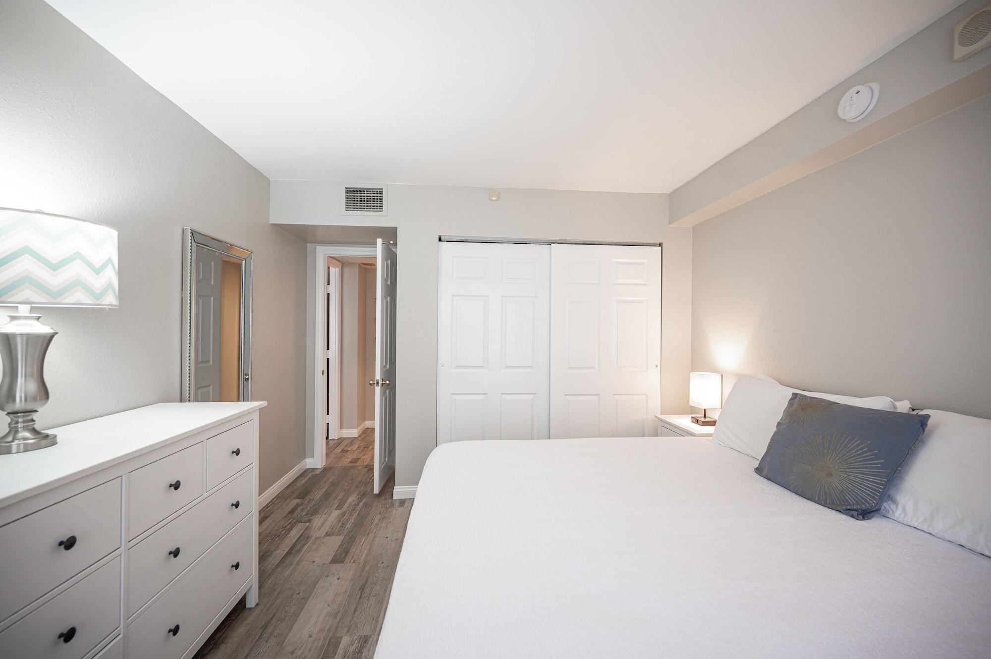 Stay Together Suites 2BD2BA Apartment — 4-Star Luxury Hotel in Las Vegas, United States