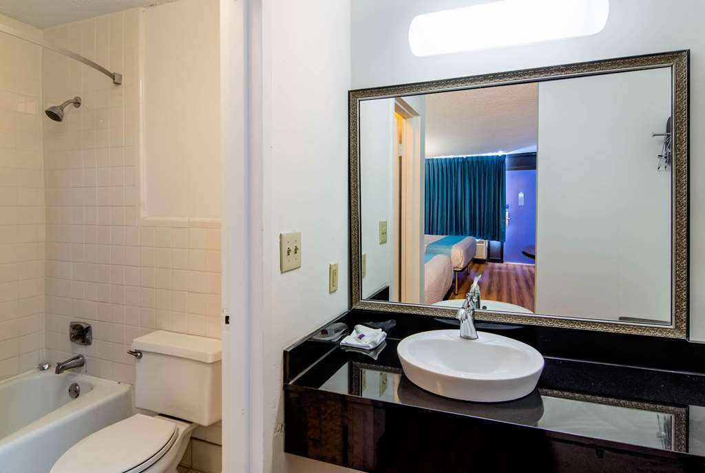 Motel 6 Lagrange GA - photo 18