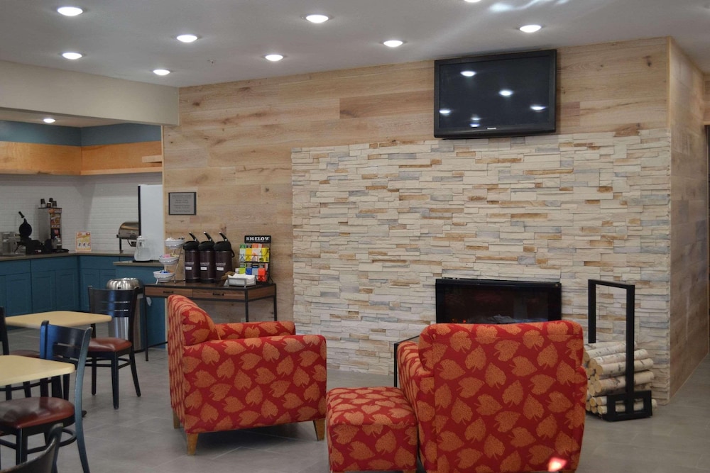 Country Inn & Suites by Radisson Fairview Heights IL - photo 3