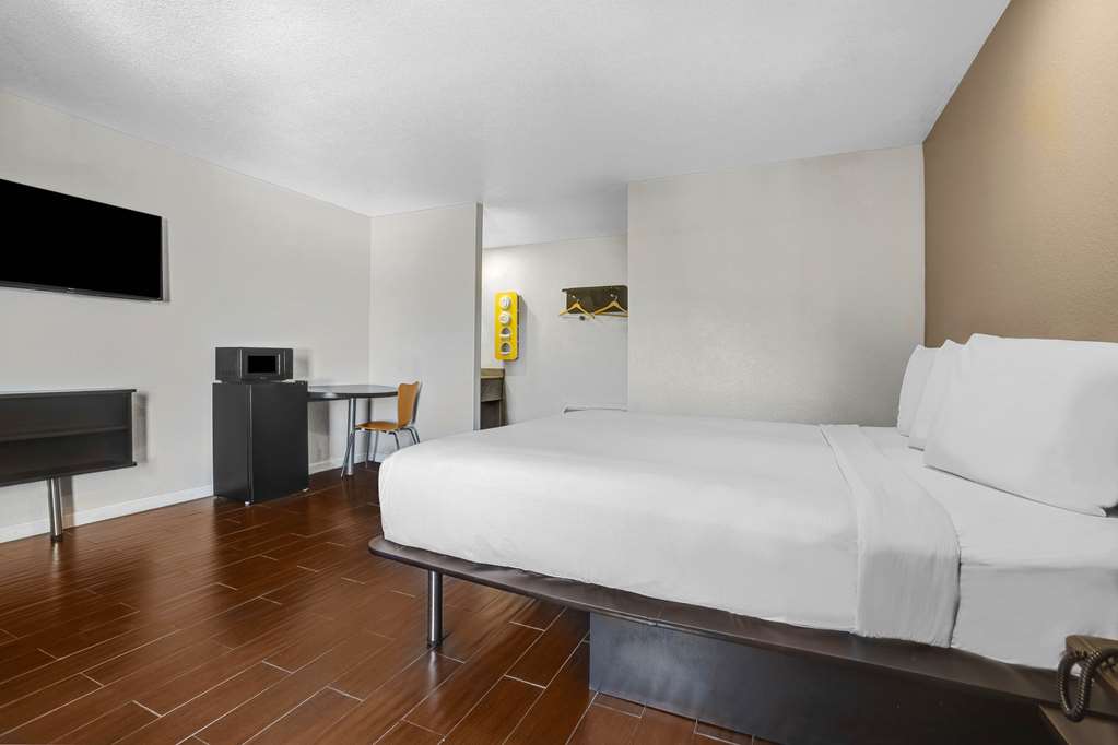 Motel 6 Ukiah CA North - photo 11