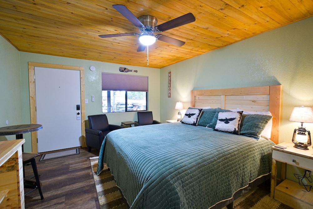 Rusty Buck Inn - photo 27