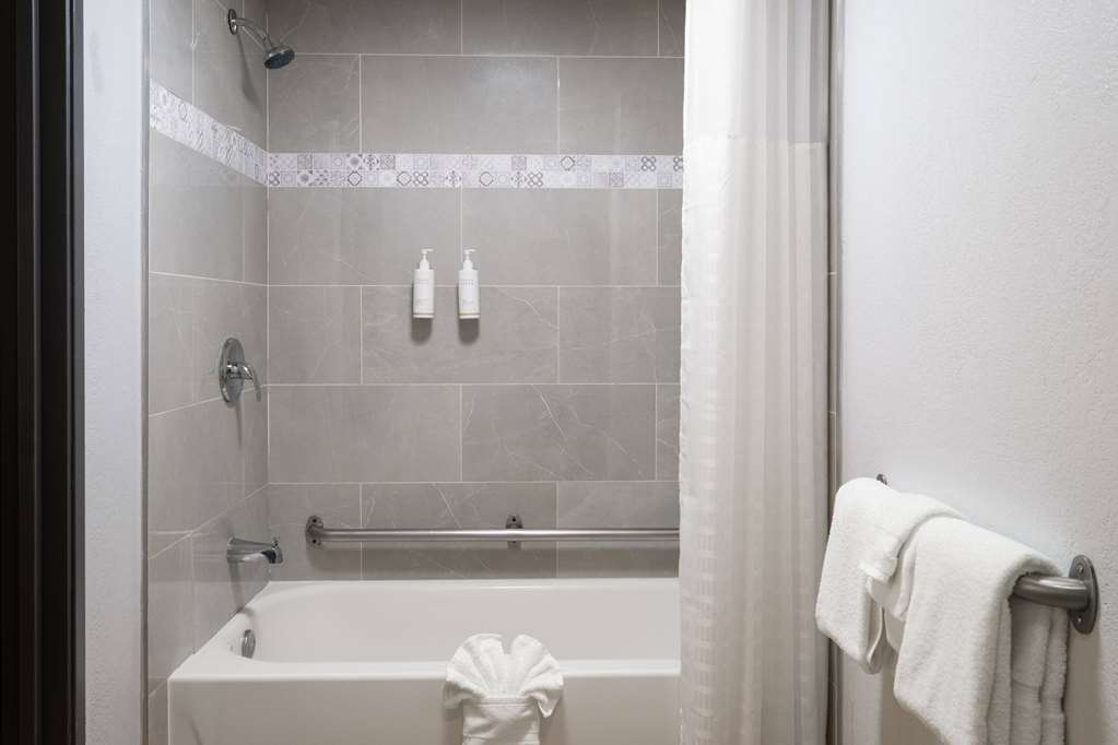 Days Inn by Wyndham Columbus Worthington - photo 40