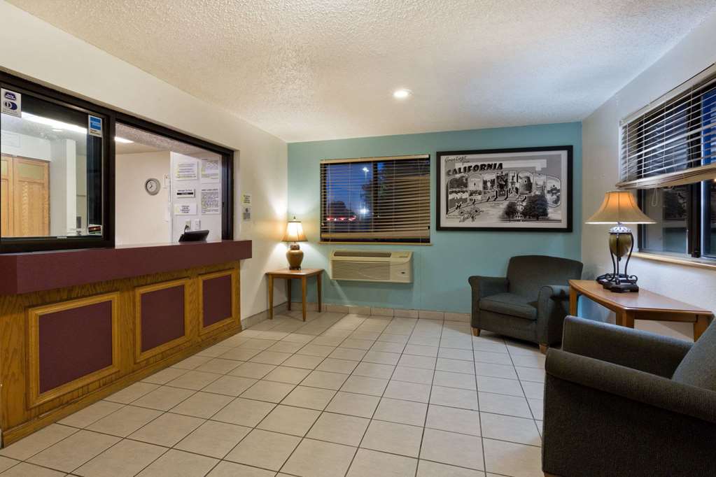 Super 8 By Wyndham Lexington Park California Area — hotel in California