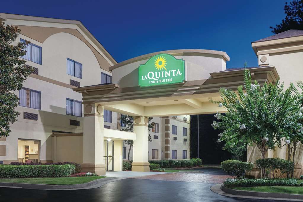 La Quinta Inn Suites By Wyndham Jackson Airport — Pearl