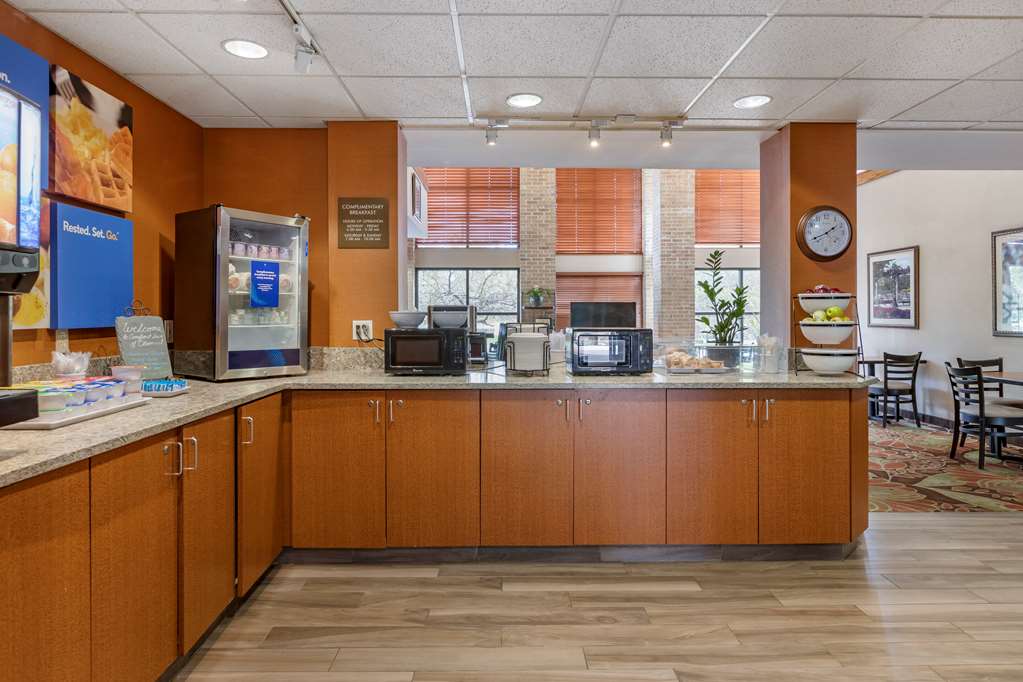 Comfort Inn Okemos East Lansing - photo 35