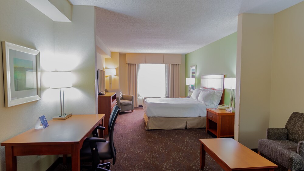 Holiday Inn Express Hotel & Suites Birmingham Irondale by IHG - photo 11