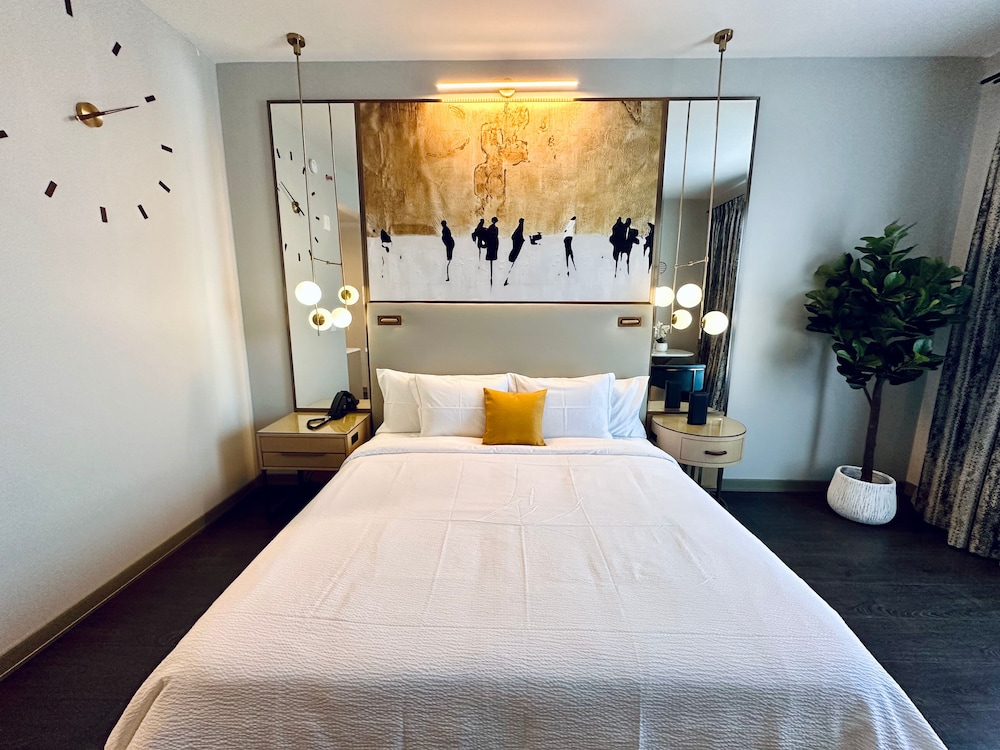 Chez Hotel Arlington Heights - photo 16