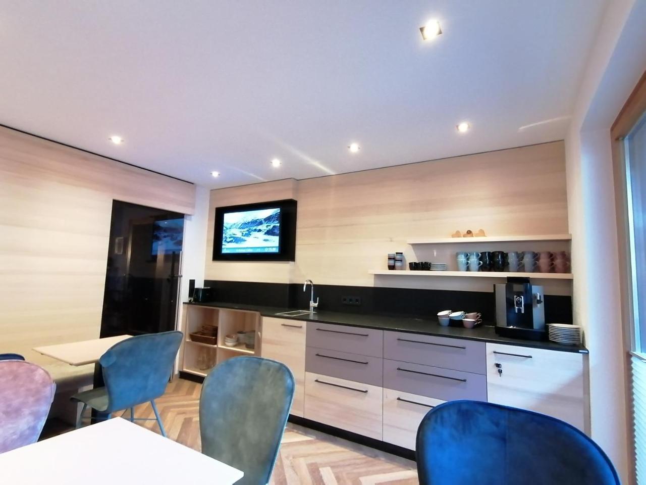 Haus Marion Haueis — 4-Star Luxury Hotel in St Anton Am Arlberg, Austria