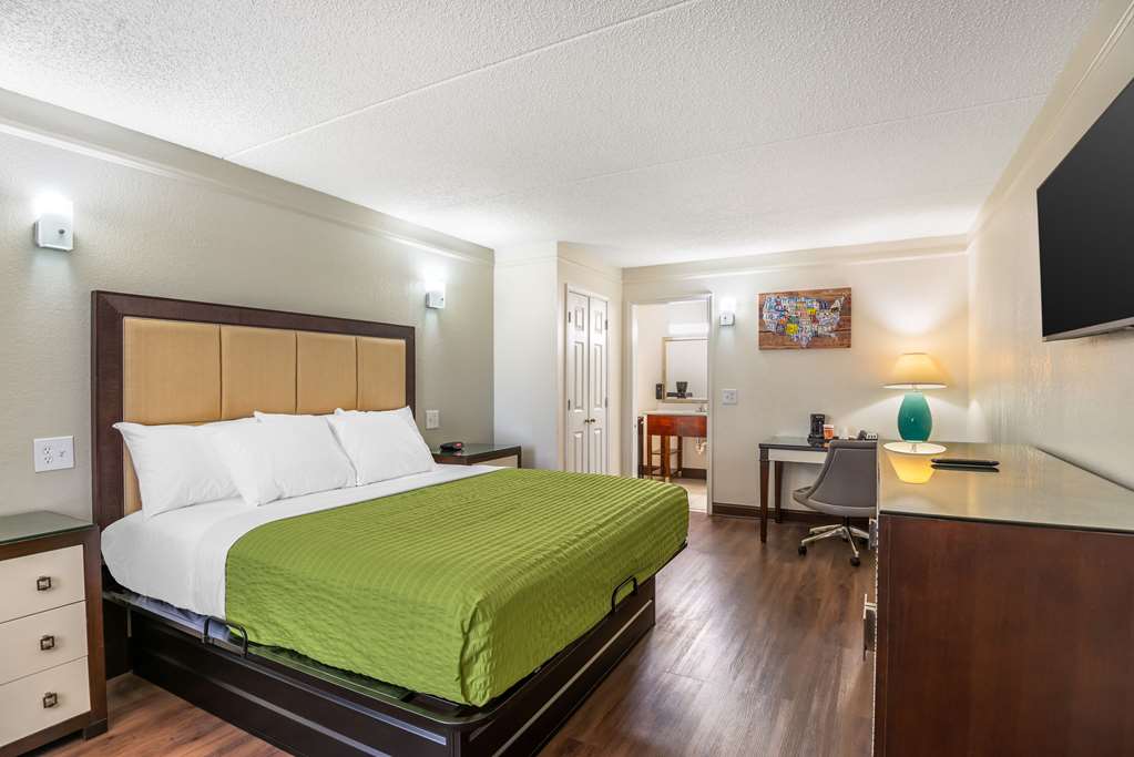 Econo Lodge Richmond North Chesterfield - photo 24