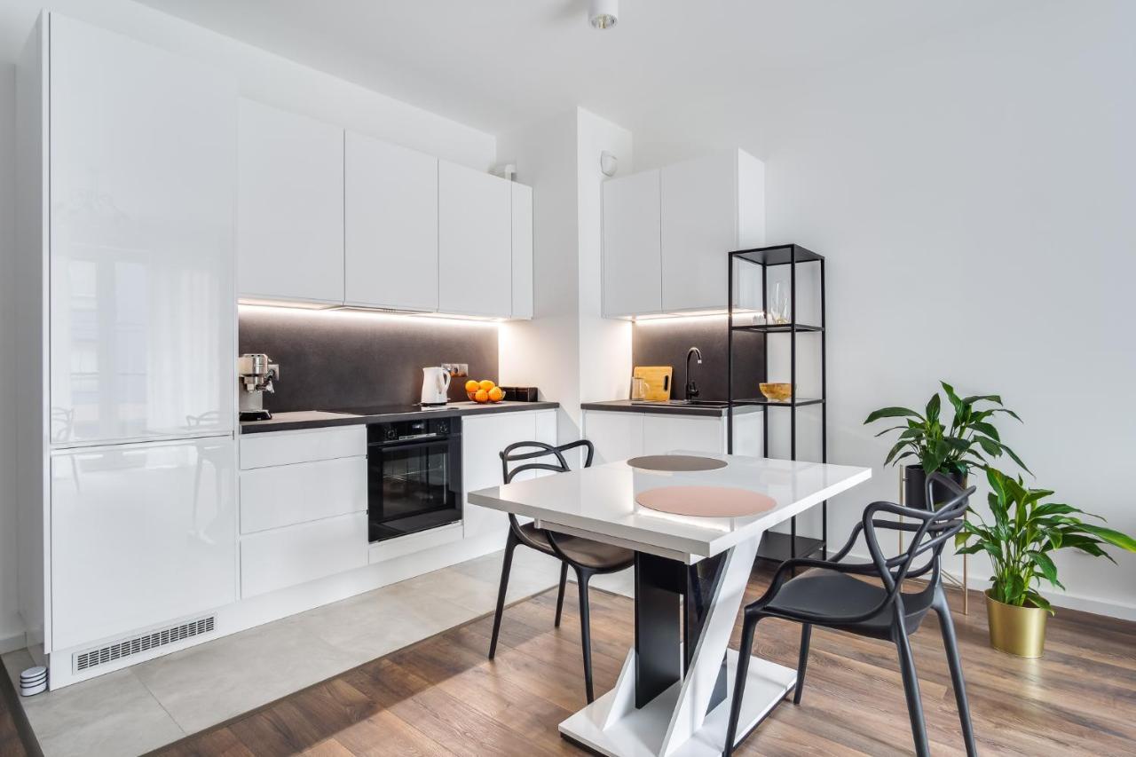 Apartament Chwaliszewo z balkonem FREE PARKING — 4-Star Luxury Hotel in Poznan, Poland