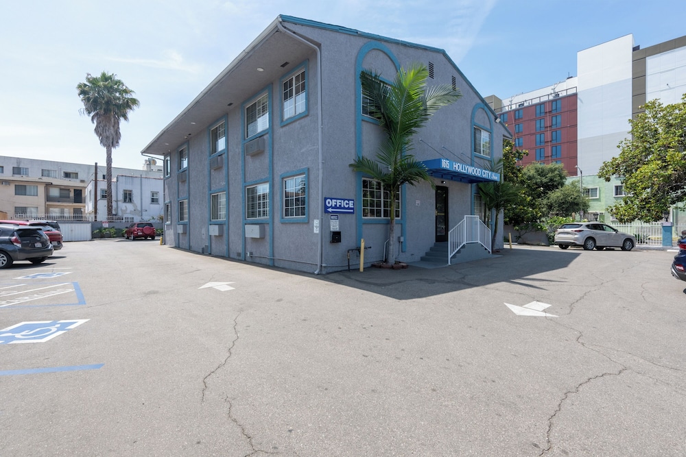 Hollywood City Inn - photo 63