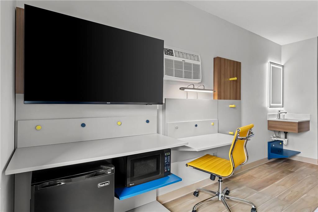 Microtel Inn & Suites by Wyndham Norcross - photo 23