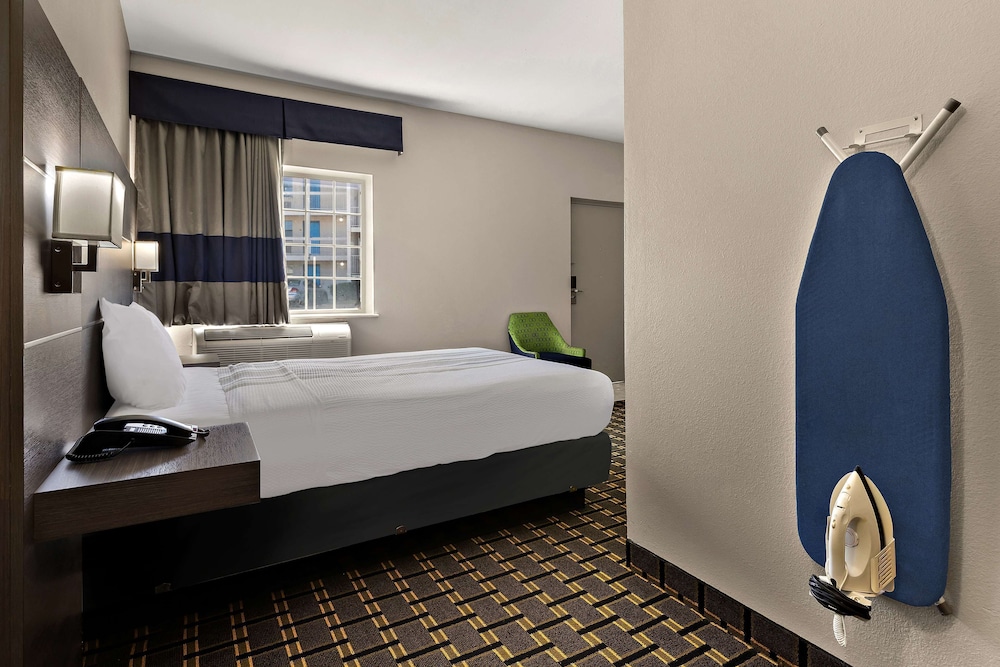 SureStay Plus Hotel by Best Western Tulsa East - photo 17