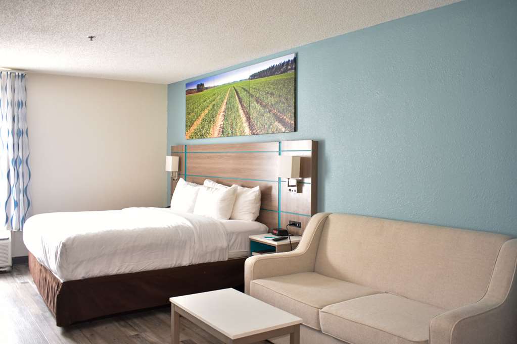 Clarion Pointe Vidalia Lyons West - photo 23