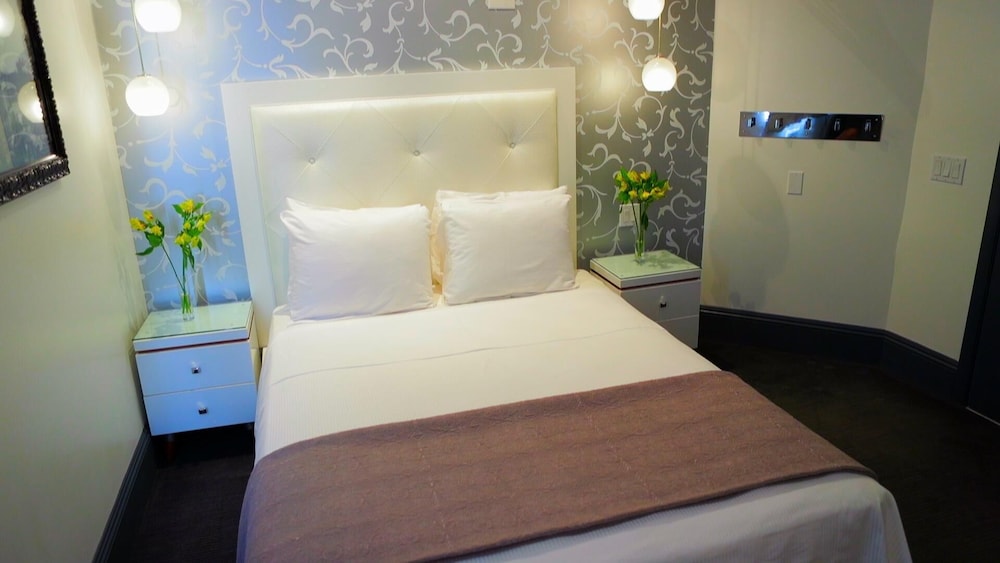 La Pensione Hotel - photo 11