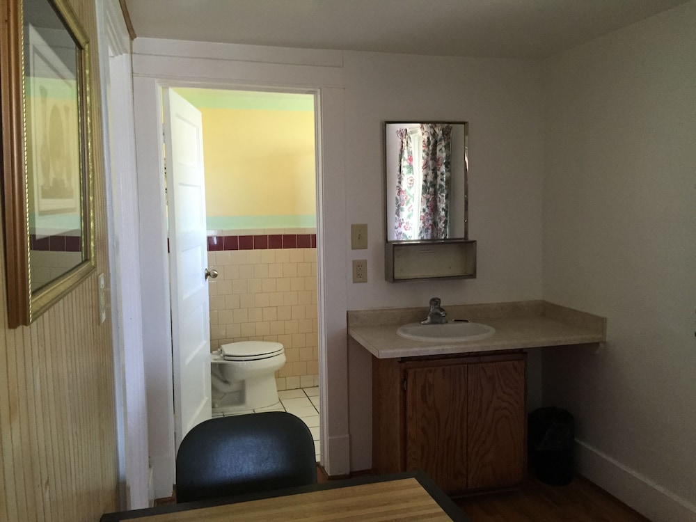 Elko Motel - photo 10