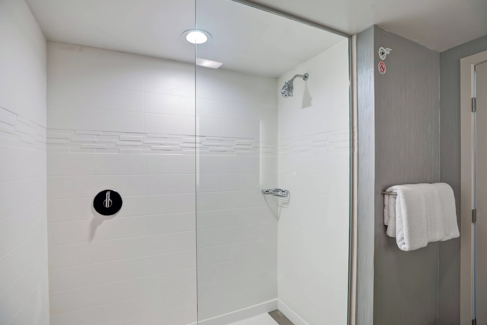 Residence Inn Hamilton - photo 12